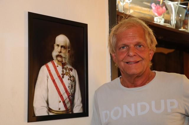 Erhard Blaßnig gilt als Feldkirchner Urgestein und belebt mit seinen innovativen Ideen die Thunpassage.