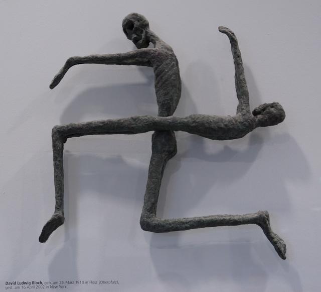 In der Gedenkstätte ist ein Bronzeguss des Künstlers David Ludwig Bloch ausgestellt. | Foto: Rüggeberg