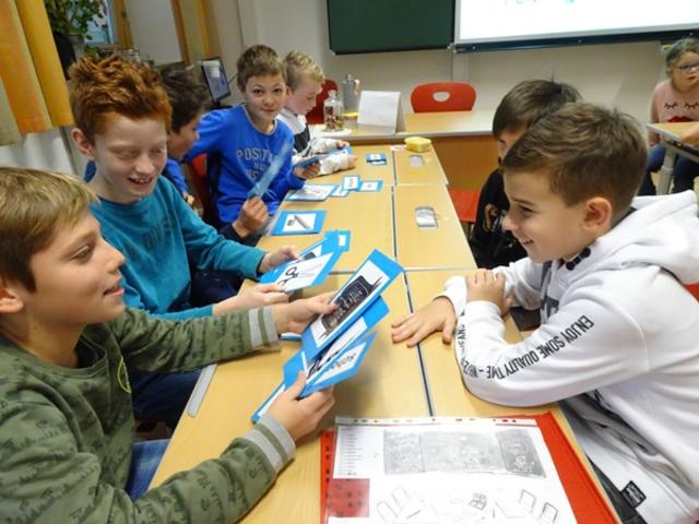 Interessierte Schüler konnten sich näher über die Schulschwerpunkte informieren. | Foto: NMS Hermagor