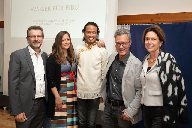 erald Hulka (ATP), Sandra Eisner und Dorchi Nuppa Bhote (Dagu Himalaya), Walter Scamoni (ATP), Barbara Achammer (ATP)