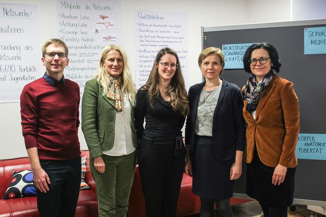 Beim Netzwerktreffen: Robert Krotzer, Elisabeth Grossmann, Hanna Rohn, Judith Schwentner und Sandra Holasek (v.l.) bei der Veranstaltung. | Foto: Teresa Mittermayr