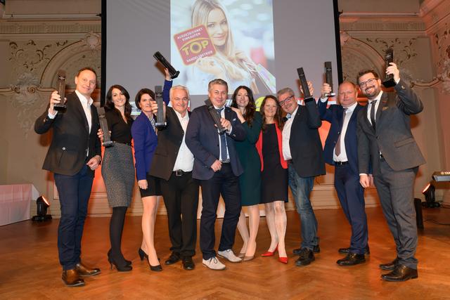 Neben der Überreichung der Zertifikate wurden zudem die Besten der Besten vor den Vorhang geholt und mit der Top-Handelstrophy in acht Kategorien ausgezeichnet.