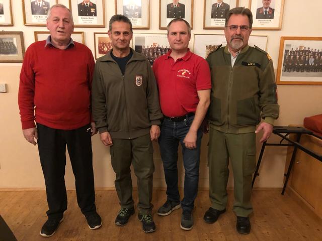 Kommandowechsel: Altkommandant Peter Bernhard, Neo-Kommandant Johann Guger, Stellvertreter Andreas Kieslinger und ABI Ernst Imre