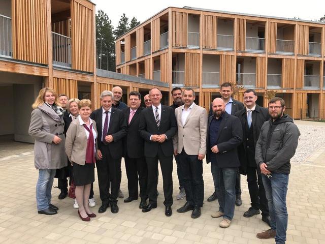 Eröffnung der ökologisch errichteten Wohnhausanlage der NÖ Friedenswerk Ges.m.b.H. in Neusiedl am Steinfeld im April 2019.