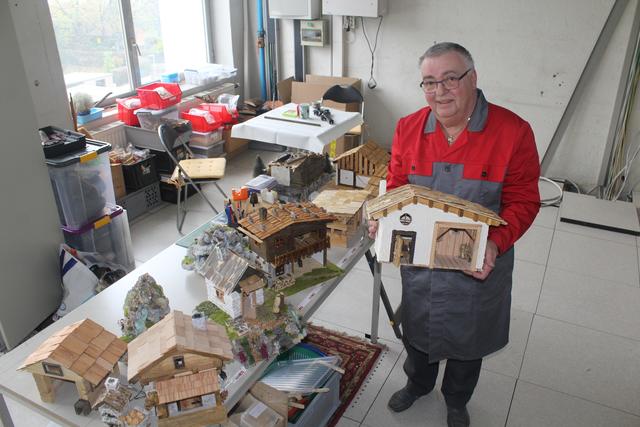 Egon Zinterls Krippen begeistern vor allem durch die vielen Details. Zwischen 80 und 130 Stunden investiert er in jedes seiner Kunstwerke.