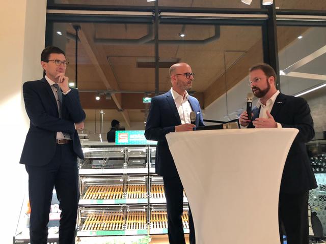 Bürgermeister Christoph Artner freut sich, dass der Bedarf an Einkaufsmöglichkeiten jetzt in allen Teilen der Stadt abgedeckt ist.