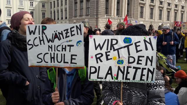 Am Freitag, 29. November, werden wieder zahlreiche überwiegend junge Menschen für mehr Klimaschutz und gegen die Verwendung fossiler Brennstoffe demonstrieren.