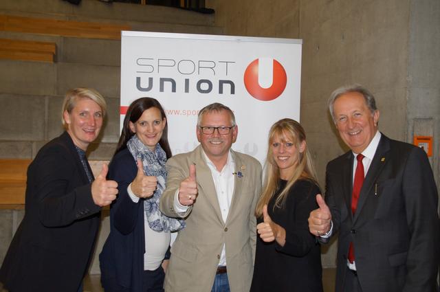 Birgit Fürnkranz-Maglock (Vizepräsidentin Sport-Union NÖ), die neue Präsidentin Barbara Unterweger, Ehrenpräsident Leopold Berndl, Obfrau Kornelia Kozyga und Stadtrat Günter Herz | Foto: Sportakrobatik