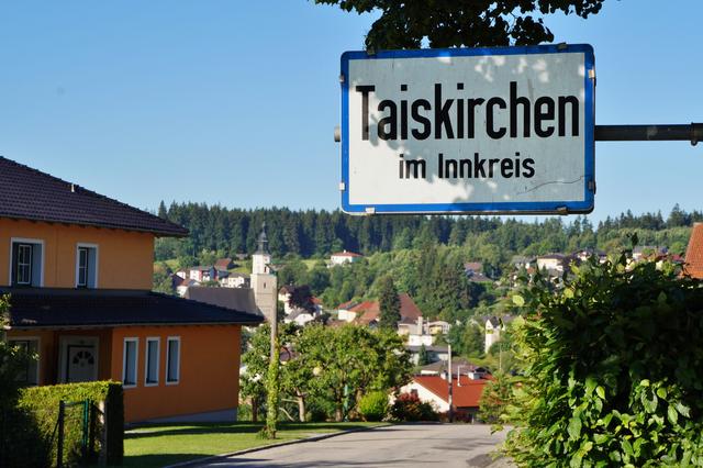 Taiskirchen erhielt 50.000 Euro für einen Geh- und Radweg an der L 1124. | Foto: BRS