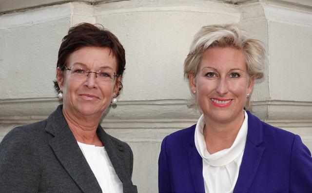 Präsidentin des Vereins „Kleiner Neubauer Opernball“ Gabriele Tamandl (re.) und Initiatorin Christina Schlosser (li.) laden zum 58. Mal zum Kleinen Neubauer Opernball.