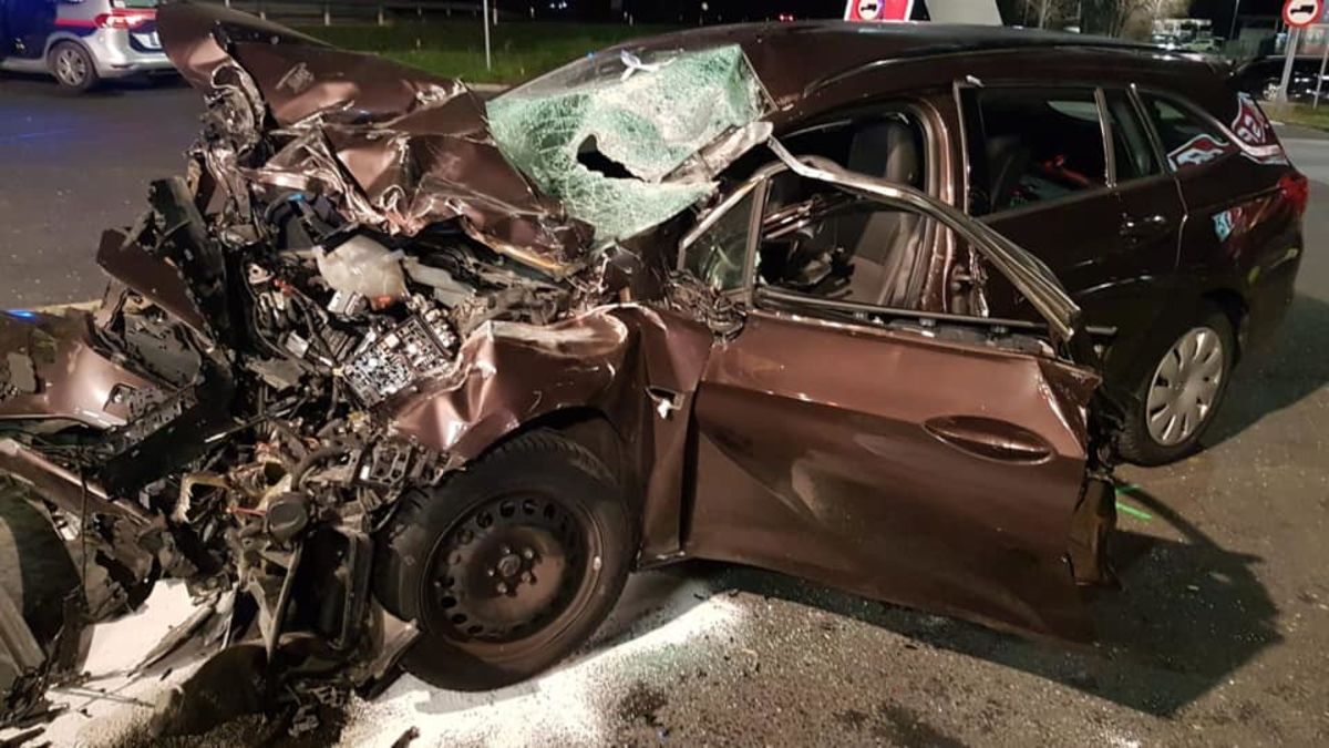 Maria Saal Auto Gegen Sattelaufleger Pkw Lenker Alkoholisiert