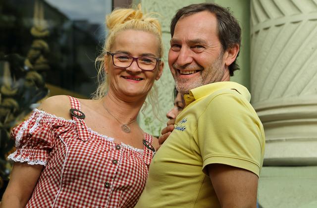 Freunde: Wirtin Sylke Schneider (Die Schneiderei) und Wirt (Cafe Benedikt) Manfred Schein