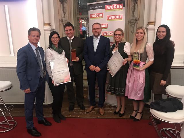 Preisverleihung. Von links: Jurymitglied Bernd Messner (Hypo Judenburg), Karla Hatz und Heinrich Brandl jun., Wolfgang Pfister (Murtaler Zeitung/WOCHE Murtal), Traude Dullnigg und Carmen Bacher (Brauhaus zu Murau) und Jurymitglied Christina Mandl (CM-Consulting).