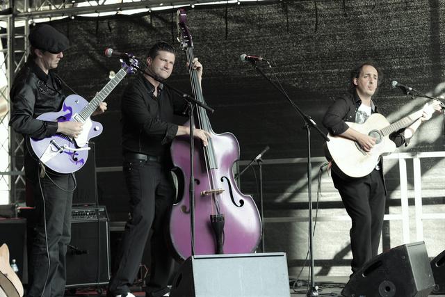 Die Band „Brennholz“ gestaltet zusammen mit Martin Locher das Benefizkonzert in Brixen.
