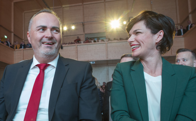 Hans Peter Doskozil hält noch zu Pamela Rendi-Wagner. (Das Foto stammt vom Landesparteitag am 16. November)