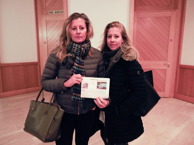 Elfriede Seda mit ihrer zweiten Tochter kämpfen für Victorias Rechte.