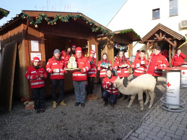 Das Jugendrotkreuz Götzendorf veranstaltete den Adventzauber.