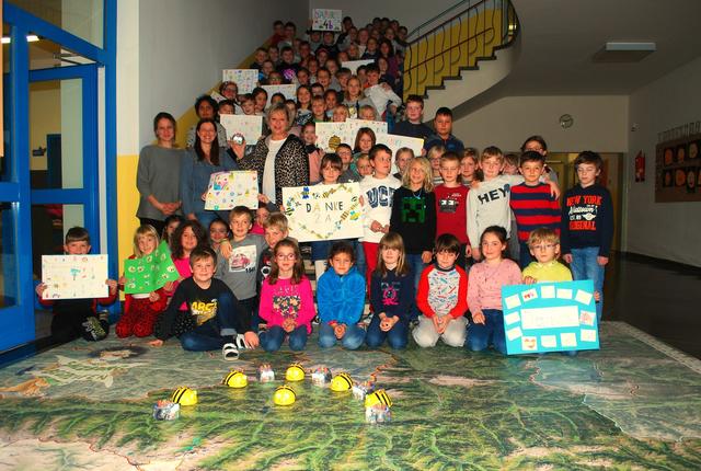 An der Volksschule Bad Gastein freute man sich über die Unterstützung aus der Kindersachenbörse.