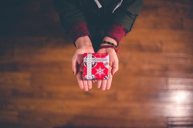Am Black Friday startet der Kauf der Weihnachtsgeschenke | Foto: Photo by Ben White on Unsplash