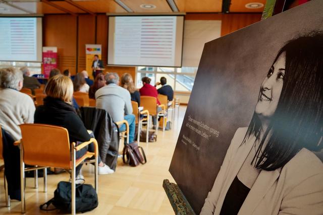Bei den Abschlusstagen wurden auch die Bilder der Wanderausstellung gezeigt.