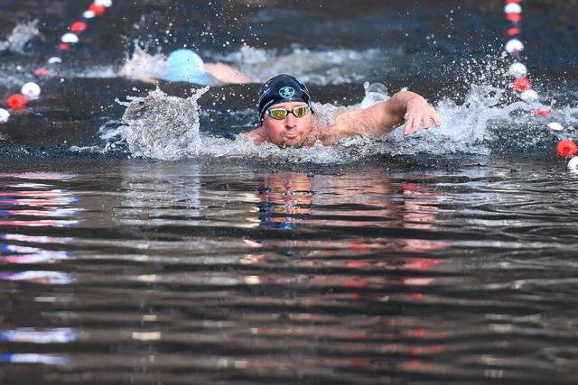 Eisschwimmen im Hallstättersee. | Foto: Wolfgang Spitzbart