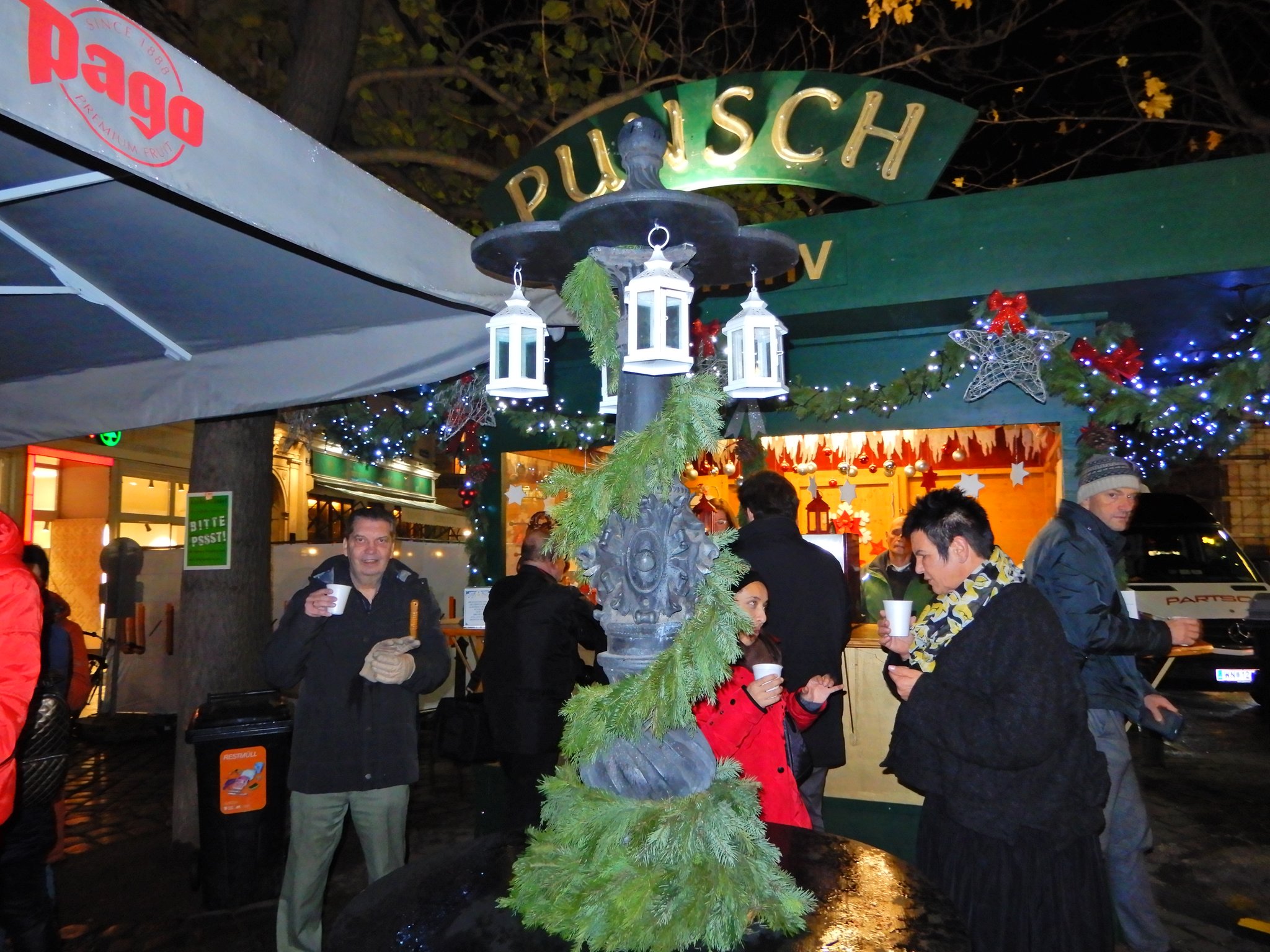 Punsch für einen guten Zweck - Innere Stadt
