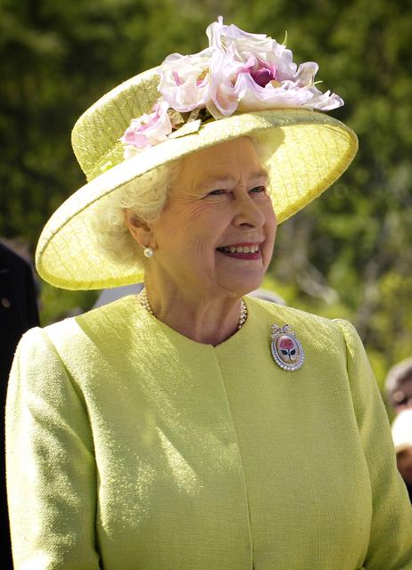 Denkt Queen Elizabeth darüber nach, den Thron zu räumen? | Foto: NASA/Bill Ingalls [Public domain]