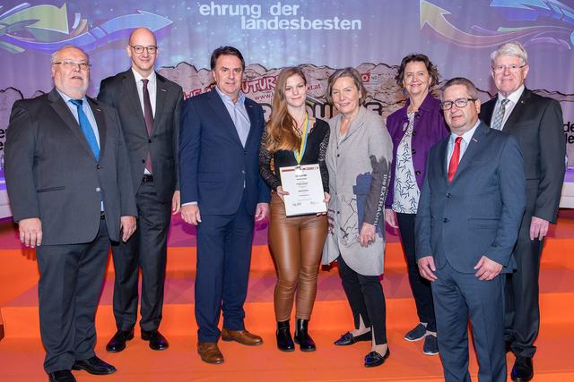 Melanie Graßl wurde von der WKNÖ geehrt.