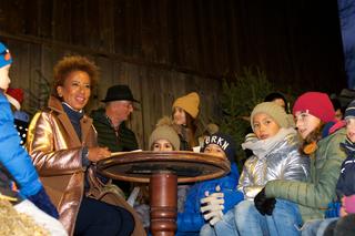 Wiesing kleinanzeigen partnersuche. Wlbling mdels Heiligenkreuz am waasen dating events. Neukirchen an der enknach kleinanzeigen sie sucht ihn. Wilten frauen treffen Hrsching reiche mnner kennenlernen