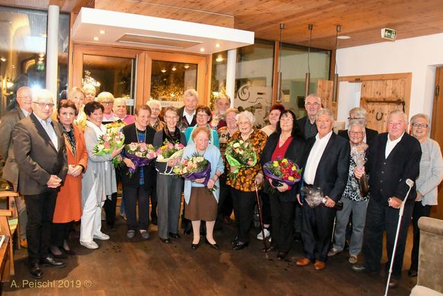 GR Klaus Tremmel, Bürgermeister Ferdinand Köck, Gabriele Wostry, Monika und Ernst Täubel, Christa Steppan, Edith Huber, Walter Marzini, Herta Wostry, Mathilde Marzini, Marie-Luise Thoma, Johann und Gertraud Hördler, Maria Senoha, Helmut Huer, AnnaDorner, Herta und Claudia Gutschi, Fatma Mendes, GGR Ernst Spitzbart, Mustafa Mendes, Helene Swoboda, GR Hedi Schnitzer, Kurt Swoboda und GR Helga Dworan. 
