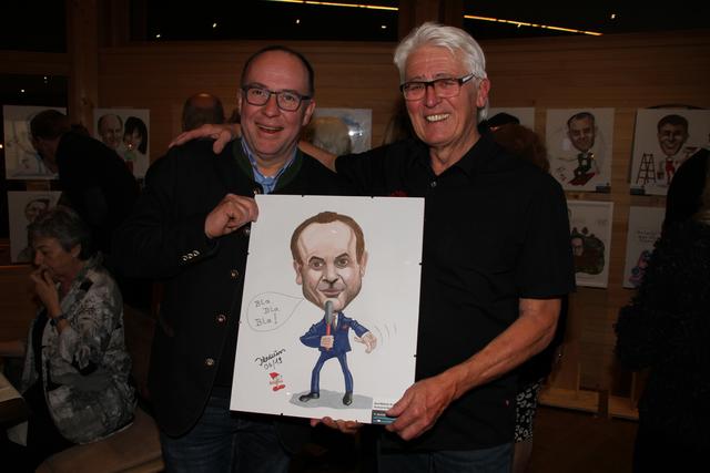 Bürgermeister Otto Kloiber mit Künstler Axel Krauss.