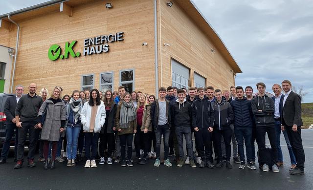 Die vierten Bautechnikklassen besuchten die Fa. „O.K. Energie Haus“