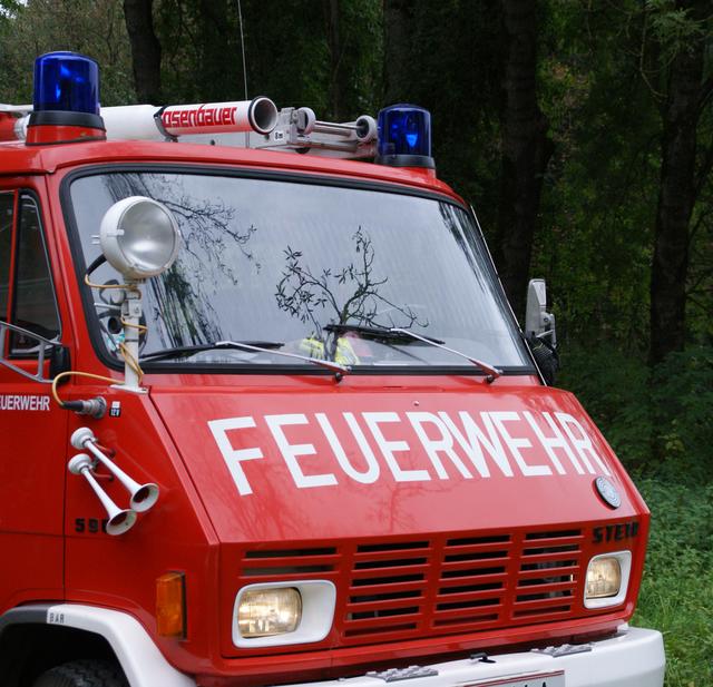 Die Feuerwehr brachte den Zimmerbrand in Rüstorf rasch unter Kontrolle. | Foto: BRS