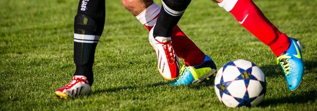 Am Feld wird um den Ball gekämpft, in der Winterpause um die Gunst der Spieler.