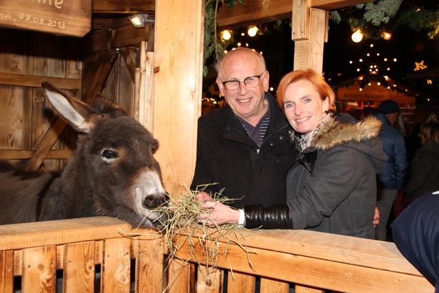 Weihnachtlich: Johann Haslacher und Alexandra Benkirane.