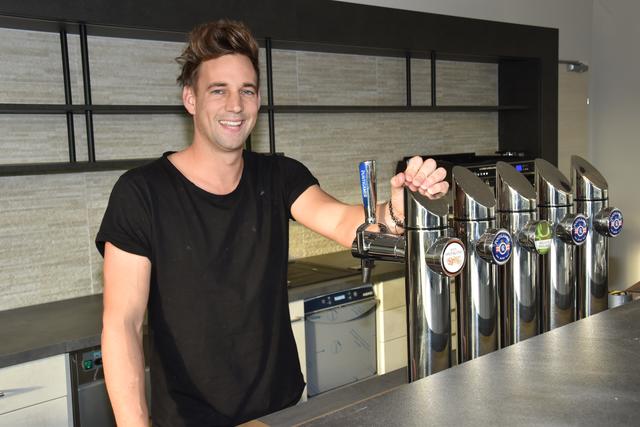 Inhaber Georg Krenn ist für seine Kunden nicht nur Tankstellenbesitzer, sondern auch Gastronom.