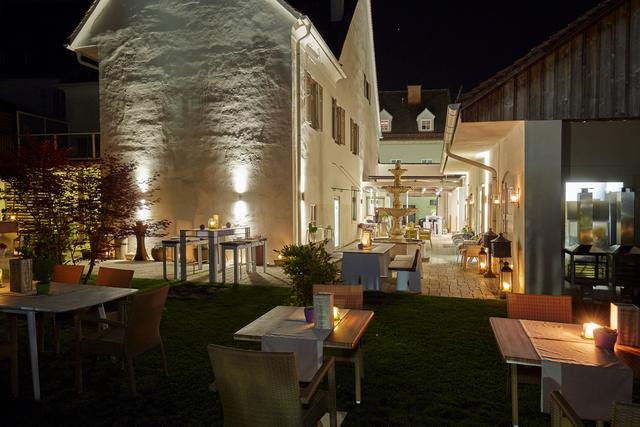 Der Genussgarten lädt zu einem romantischem Dinner für alle, die das südländische Flair lieben.