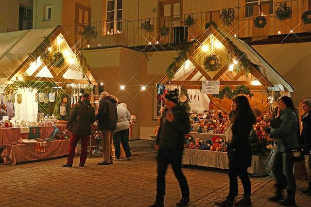 Adventmarkt in Feldbach.
