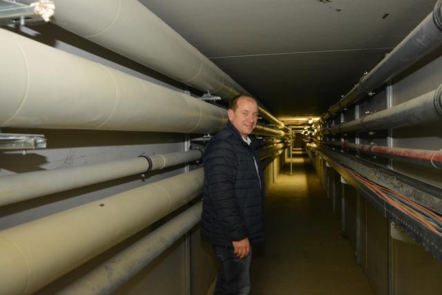 Therme von unten: Ein 400 Meter langer Tunnel verbindet das Areal unter den Becken der Therme Loipersdorf. Zwei Mal am Tag wird ein Kontrolldurchgang gemacht.