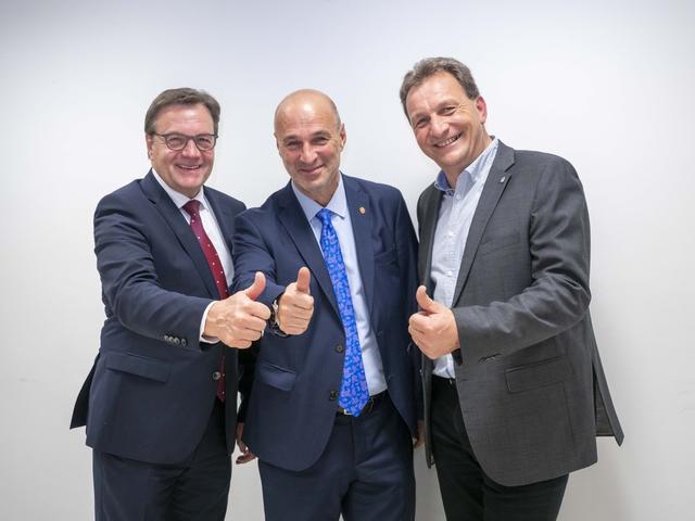 Freuten sich gemeinsam über das hervorragende Ergebnis: LH Günther Platter, GÖD-FCG Tirol Vorsitzender Gerhard Seier und FCG-Polizeigewerkschafter Reinhold Siess.