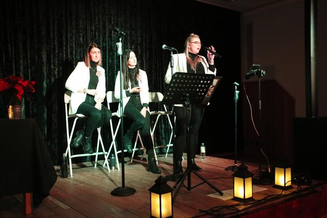 The Swingin' Christmas Ladies verzauberten das Publikum mit stimmiger Musik.