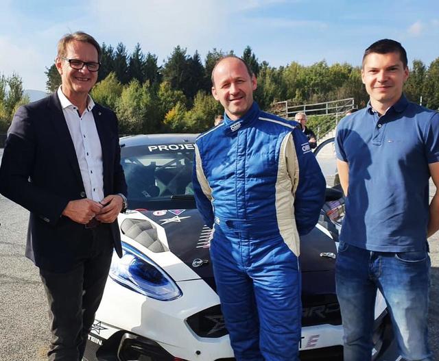 Manfred Stohl mit Rallycross-Meister Erwin Frieszl und dem Hartberger Bgm. Marcus Martschitsch.