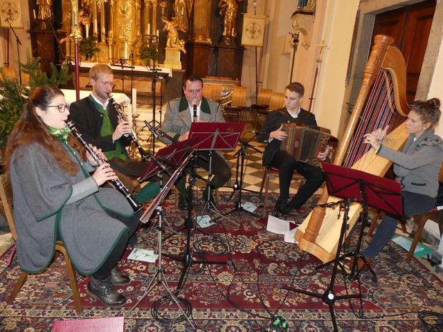 Die Wiesenegger Musik als Lokalmatadore | Foto: Hannes Waltl