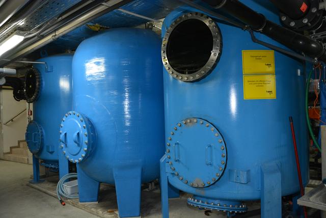 In solchen Filterkesseln wird das Thermalwasser gereinigt und wieder aufbereitet. Die größten Kessel fassen rund 20.000 Liter.