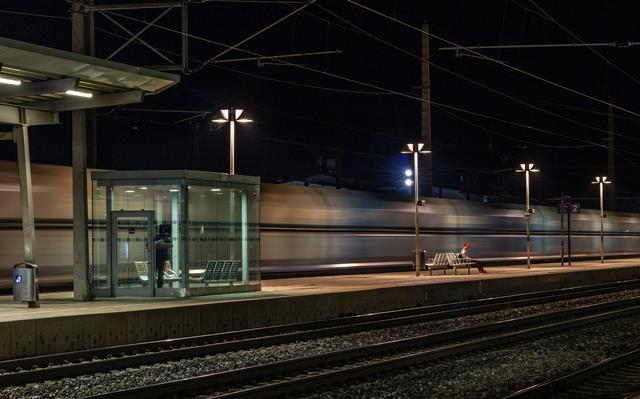 Städte an der Südbahn haben von frühmorgens bis in die Nacht sehr gute Verkehrsanbindungen.