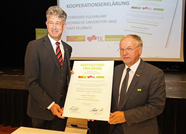 Kooperation: Rektor Harald Kainz und Bürgermeister Josef Ober.