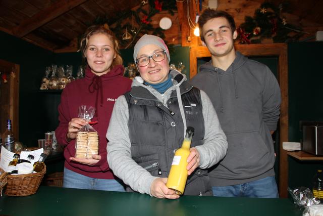 Eierlikör gab es bei Florian, Renate und Nela Knoll.