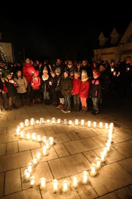Die Kinder der Volksschule Bad Blumau unrahmten die besinnliche Adventfeier.