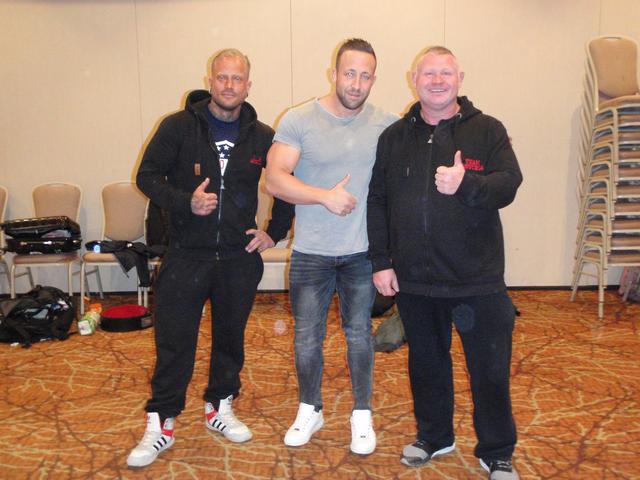 Team Kollege Phil (links), Christopher (Mitte), Trainer Mario Prünster (rechts).