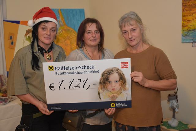 Veronika Dorner, Edith Hintersteiner und Elfriede Mitterlehner überwiesen einen großartigen Betrag an das BezirksRundschau Christkind - für Baby Lena Kernegger